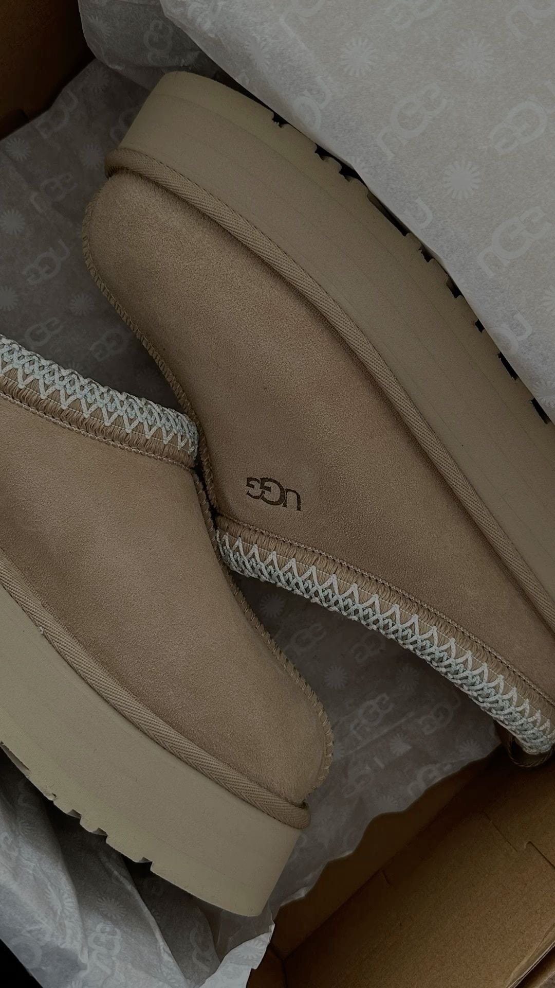 UGG WOMEN TAZZ II